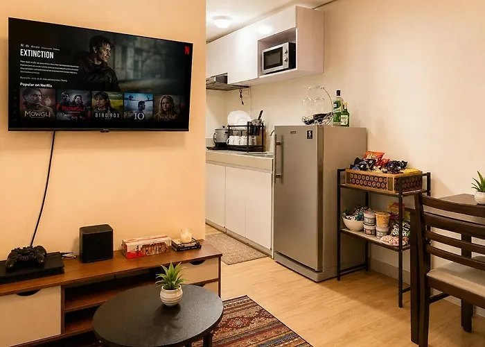 Trees Residences Tower 1 - Mauve Staycation * Manila